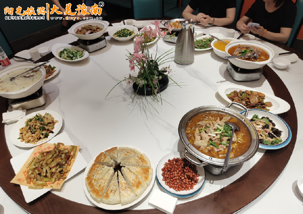 信阳团餐预订：正宗南湾鱼汤特色宴席代订